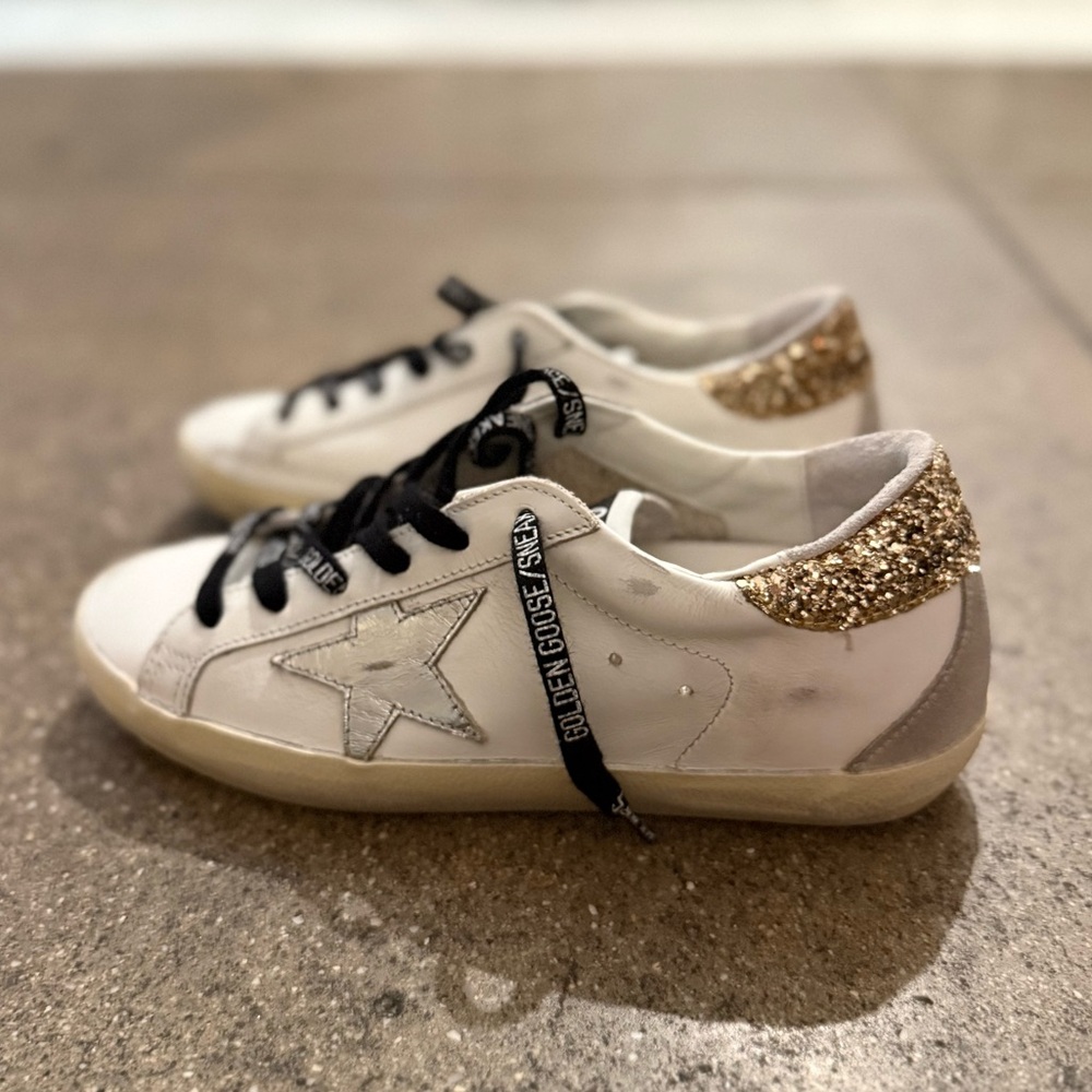 **SOLD**Exclusive Golden Goose Glitter Superstars (Silver/Gold) - new - Size 37